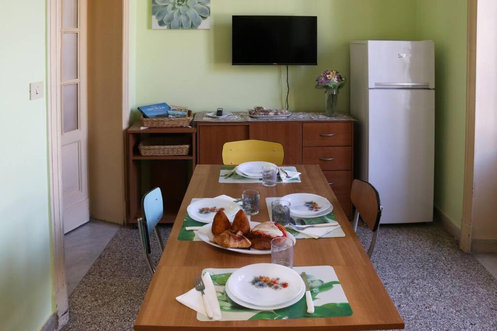 Palazzo Vitrano - Tourist Apartment 卡塔尼亚 外观 照片