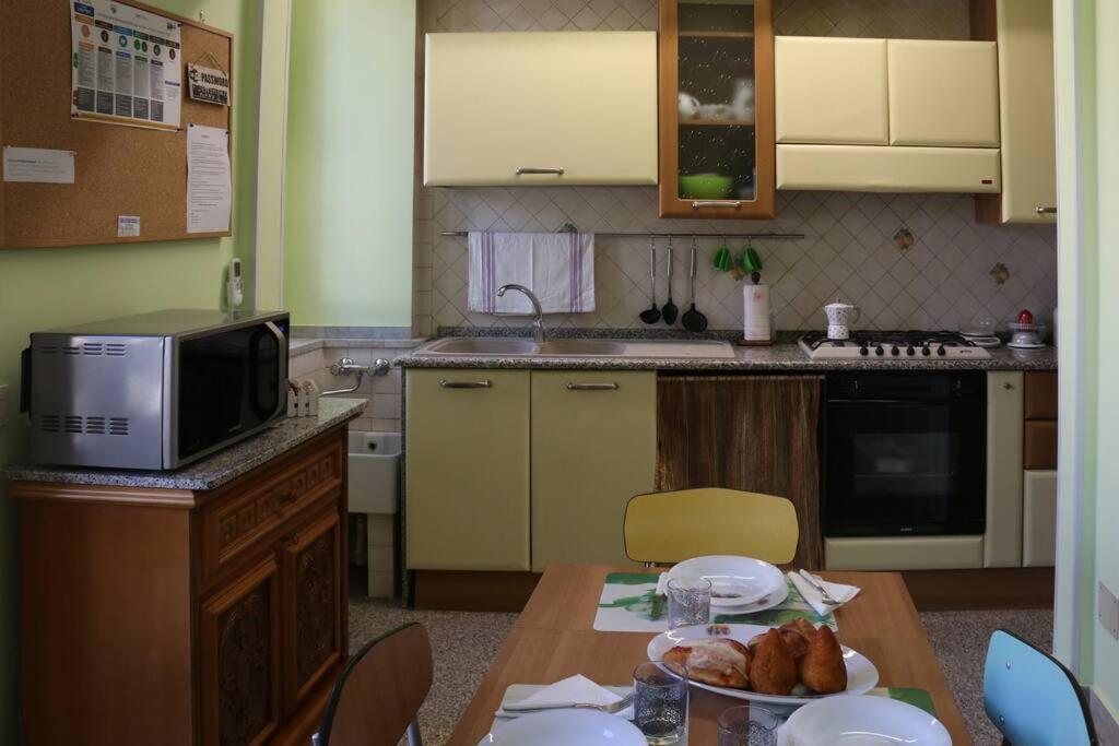 Palazzo Vitrano - Tourist Apartment 卡塔尼亚 外观 照片
