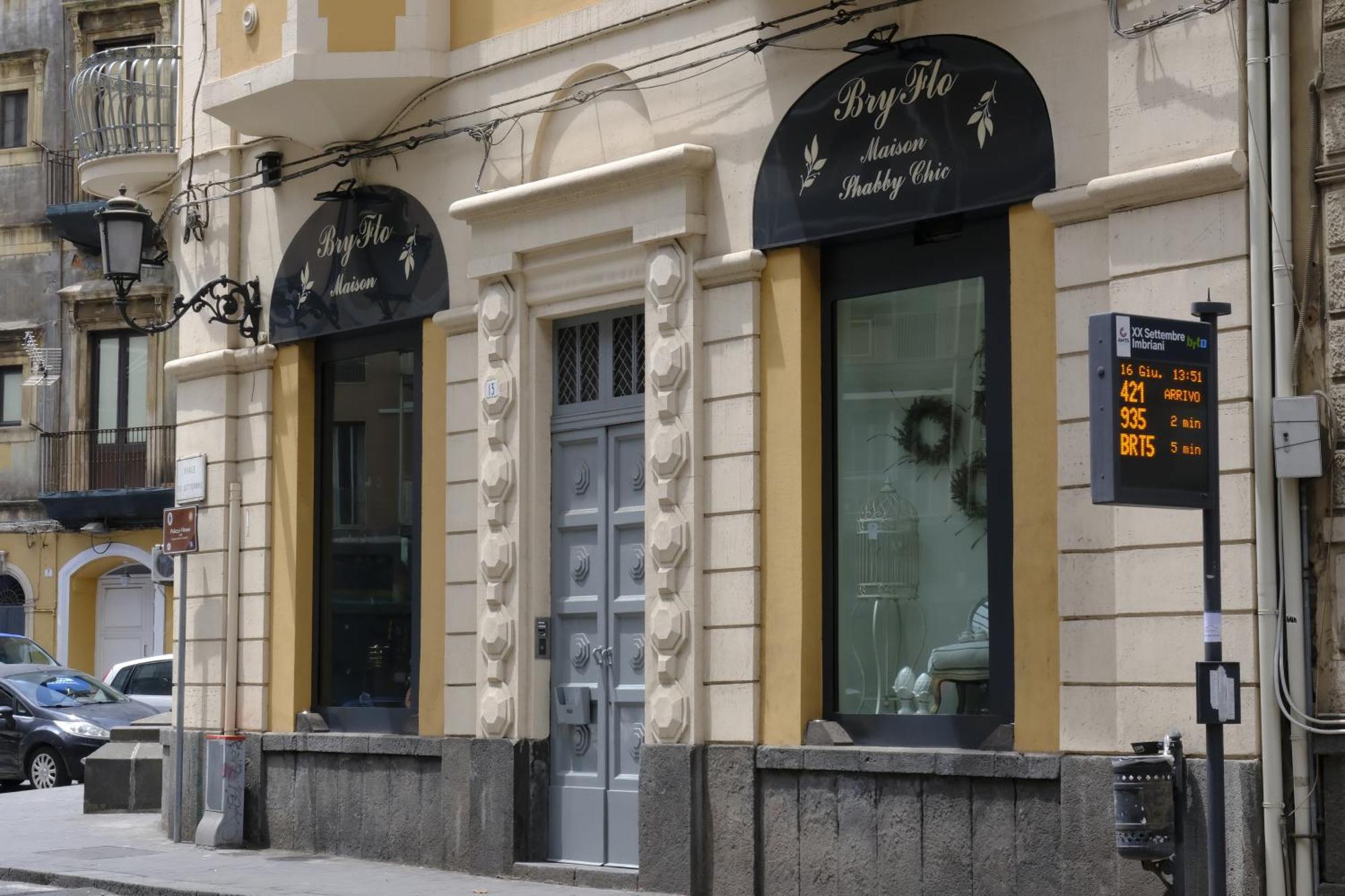 Palazzo Vitrano - Tourist Apartment 卡塔尼亚 外观 照片
